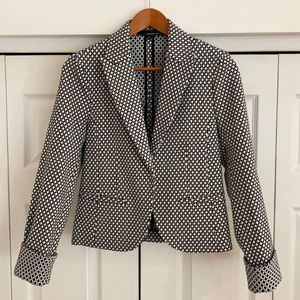 NWT Amanda & Chelsea stretch blazer. Size 8